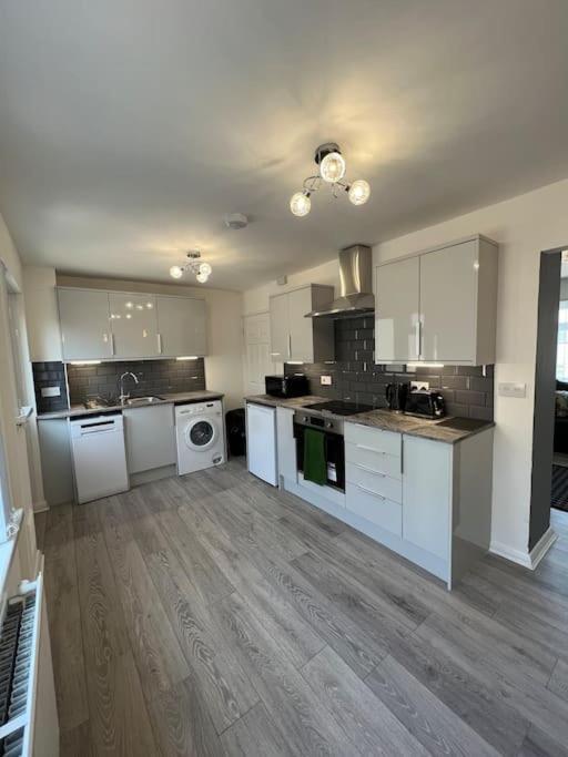 Welsh Getaway Home No 2 - 10 Mins To Bike Park Wales Merthyr Tydfil Exteriör bild